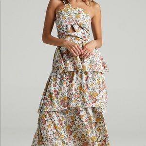 NWT Caro Dress in Multi Floral